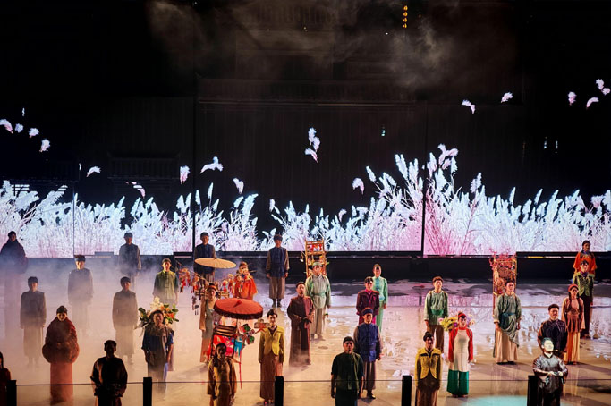超感演藝《花開靖港》首秀 康碩展戶外透明屏助力沉浸式體驗(yàn)