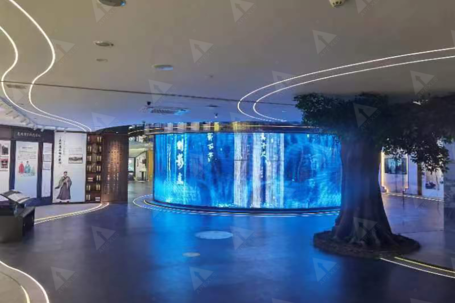 廣東惠州羅浮山風景名勝區(qū)旅游文化廣場-定制弧形透明屏